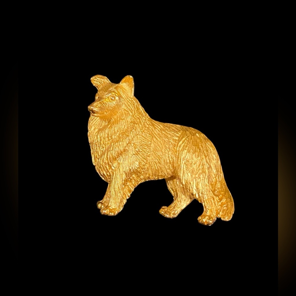 Trifari Vintage Gold-toned collie dog brooch.